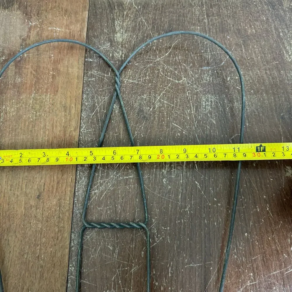 Antique Primitive Wire Rug Beater Heart Shape‎ Twisted Metal Wood Handle Rustic